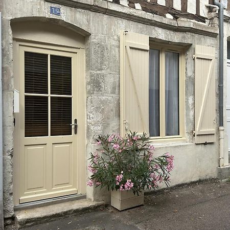 Апартаменты L'Annexe De L'Abbaye Осер Экстерьер фото